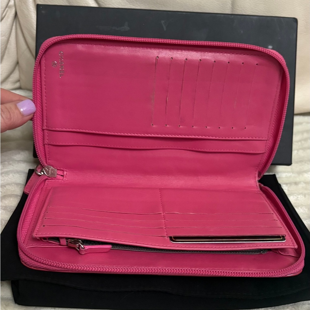 Chanel charms Patent Leather Zip organizer Wallet - Pink🔥 - Picture 12 of 13